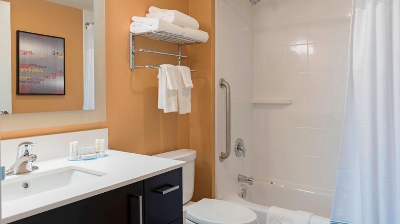 <b>TownePlace Suites Mansfield Ontario Room</b>. Images powered by <a href="https://www.leonardoworldwide.com/" title="Leonardo Worldwide" target="_blank">Leonardo</a>.