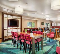 SpringHill Suites Modesto Lobby