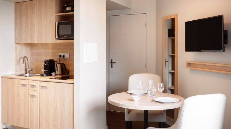 <b>Residhome Paris Clamart Room</b>. Images powered by <a href="https://www.leonardoworldwide.com/" title="Leonardo Worldwide" target="_blank">Leonardo</a>.