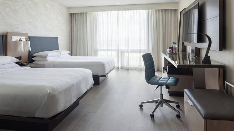 Miami Airport Marriott Room