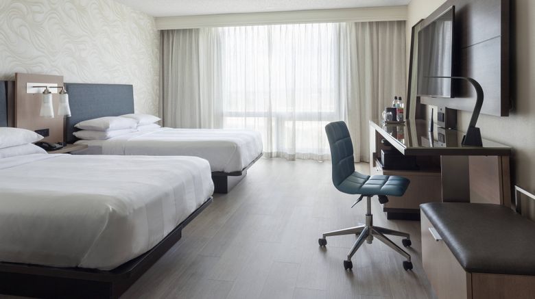 <b>Miami Airport Marriott Room</b>. Images powered by <a href="https://www.leonardoworldwide.com/" title="Leonardo Worldwide" target="_blank">Leonardo</a>.