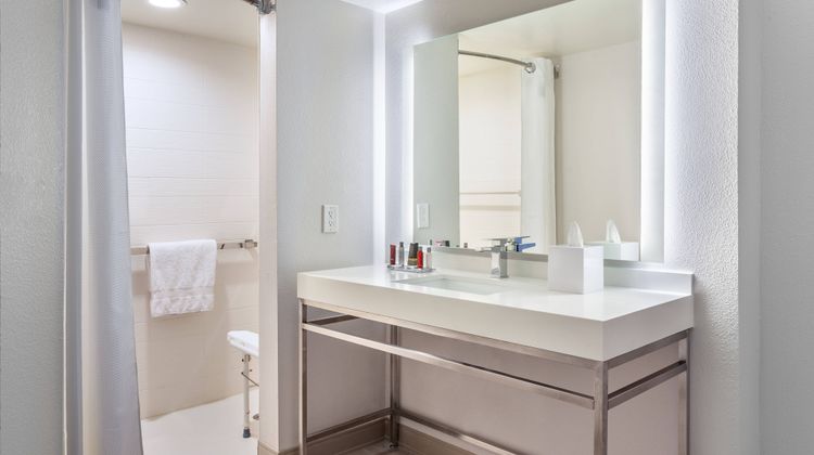 Miami Airport Marriott Room