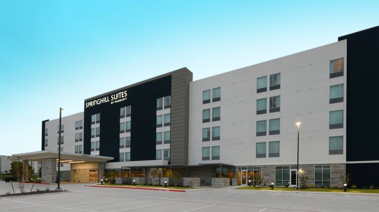 Springhill Suites DFW Airport South Exterior
