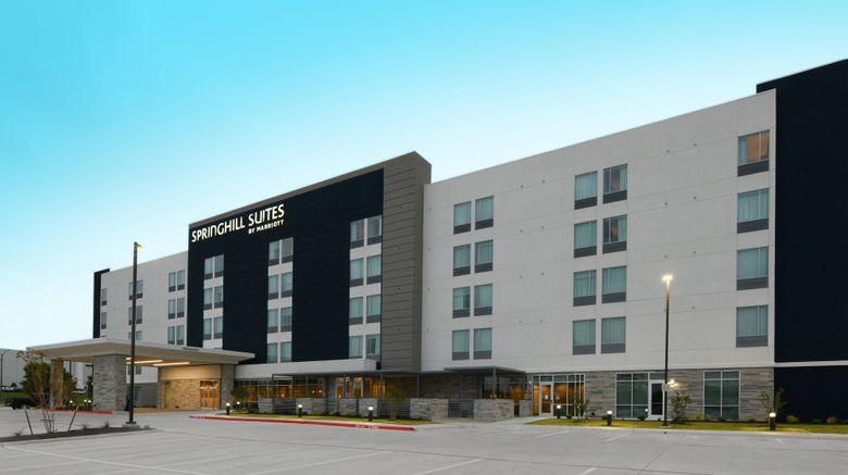 Springhill Suites DFW Airport South Exterior. Images powered by <a href="https://www.leonardoworldwide.com" target="_blank" rel="noopener">Leonardo</a>.