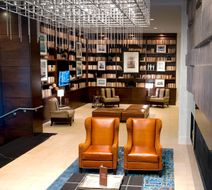 Milwaukee Marriott Downtown Lobby