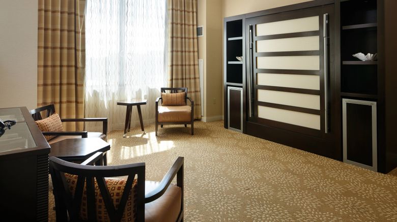 <b>Milwaukee Marriott Downtown Room</b>. Images powered by <a href="https://www.leonardoworldwide.com/" title="Leonardo Worldwide" target="_blank">Leonardo</a>.