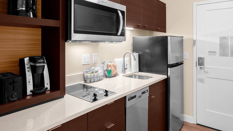 <b>TownePlace Suites Cincinnati Fairfield Room</b>. Images powered by <a href="https://www.leonardoworldwide.com/" title="Leonardo Worldwide" target="_blank">Leonardo</a>.