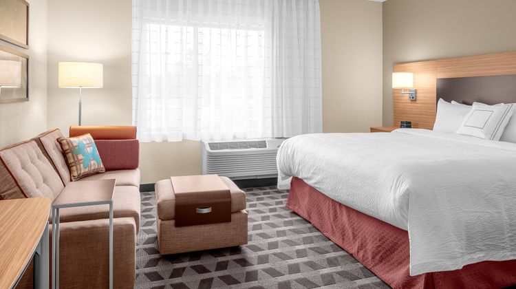 TownePlace Suites Cincinnati Fairfield Suite