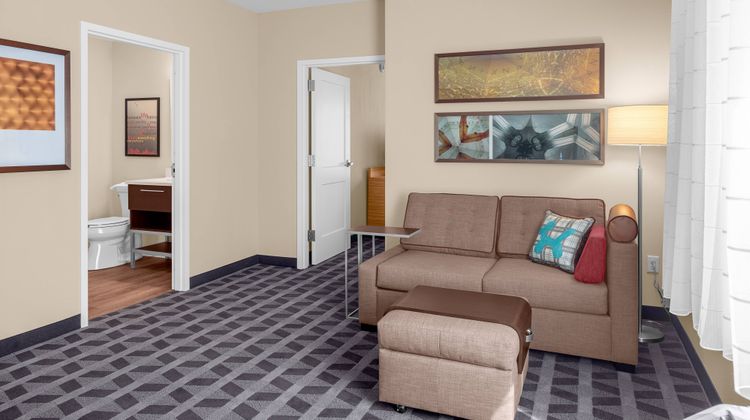 TownePlace Suites Cincinnati Fairfield Room