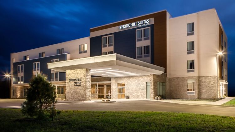 SpringHill Suites Ames Exterior