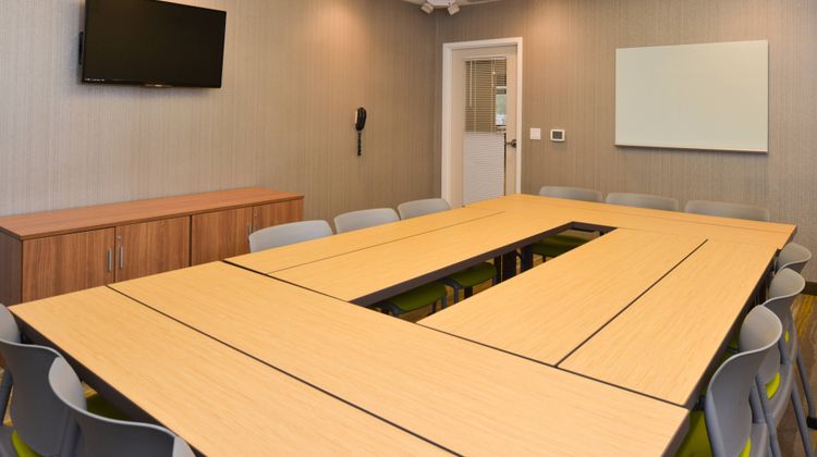 SpringHill Suites Detroit Metro Airport Meeting