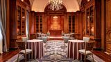 <b>The St Regis New York Lobby</b>. Images powered by <a href="https://www.leonardoworldwide.com/" title="Leonardo Worldwide" target="_blank">Leonardo</a>.
