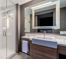 SpringHill Suites Oakland Airport Room
