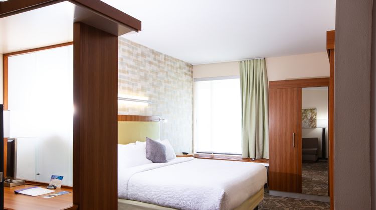SpringHill Suites Wenatchee Suite