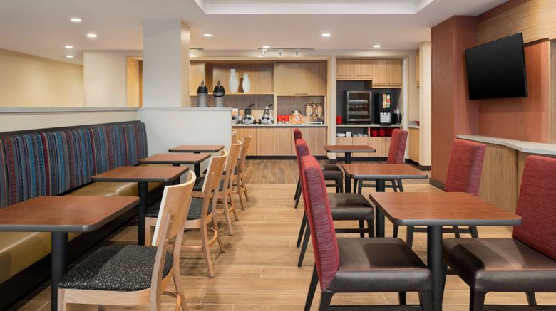 <b>TownePlace Suites Dubuque Downtown Restaurant</b>. Images powered by <a href="https://www.leonardoworldwide.com/" title="Leonardo Worldwide" target="_blank">Leonardo</a>.