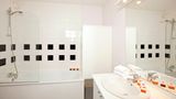 Sejours & Affaires Lille Europe Room