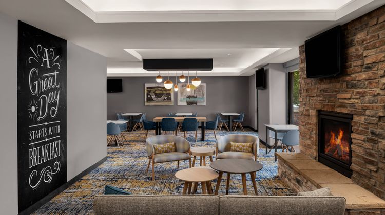 TownePlace Suites Denver Aprt/Fitzsimons Lobby