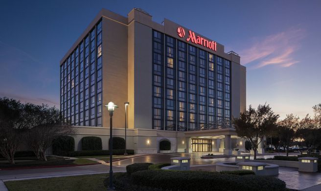 Houston Marriott South at Hobby Airport Exterior