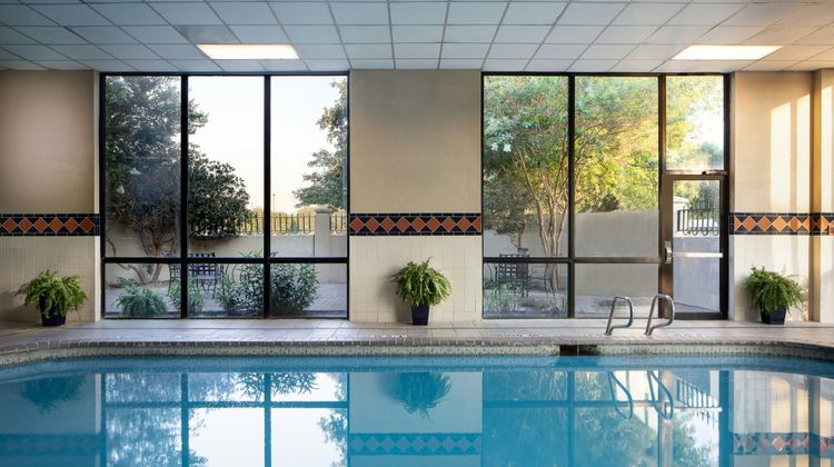 Houston Marriott South at Hobby Airport Pool