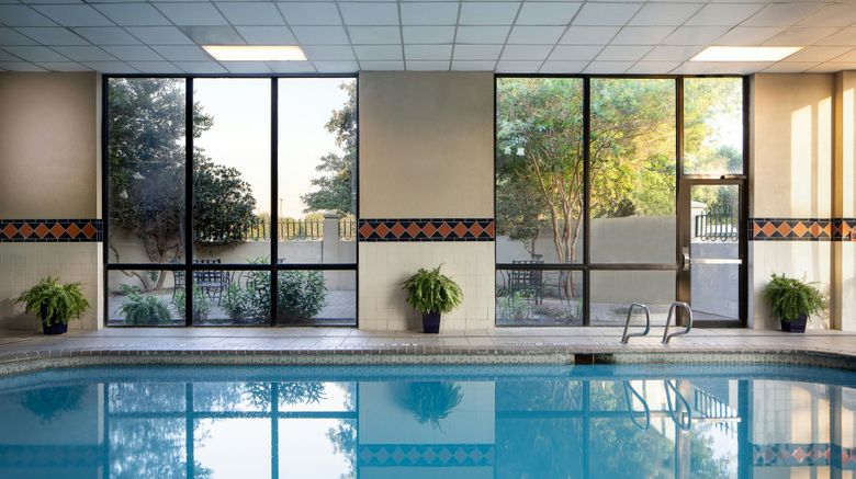 <b>Houston Marriott South at Hobby Airport Pool</b>. Images powered by <a href="https://www.leonardoworldwide.com/" title="Leonardo Worldwide" target="_blank">Leonardo</a>.