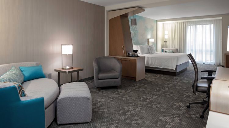 Courtyard by Marriott Cincinnati Mason Suite