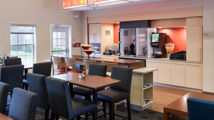 TownePlace Suites by Marriott Arlington Restaurant