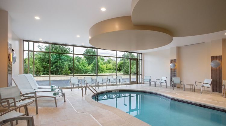 SpringHill Suites Mount Laurel Cherry Hi Pool