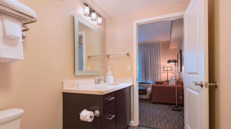 TownePlace Suites West Des Moines Room