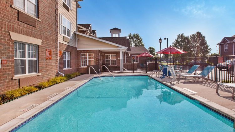 TownePlace Suites Detroit Dearborn Pool