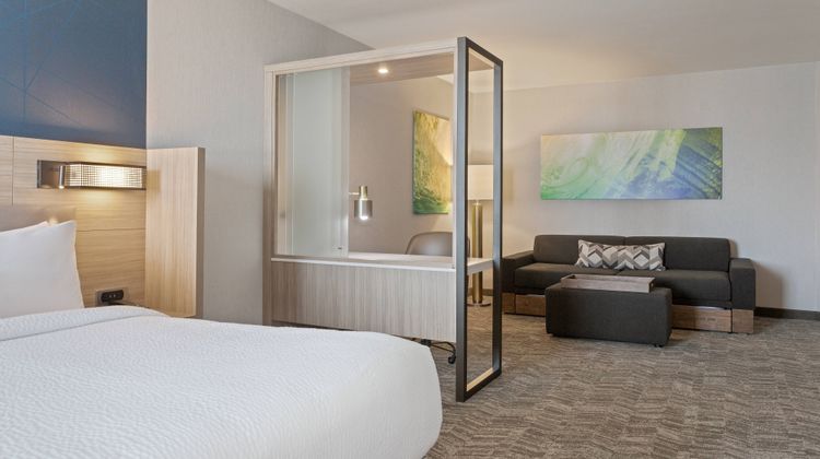 SpringHill Suites Ocala Suite