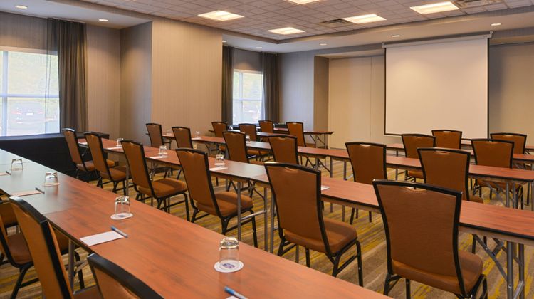 SpringHill Suites Pittsburgh Mills Meeting