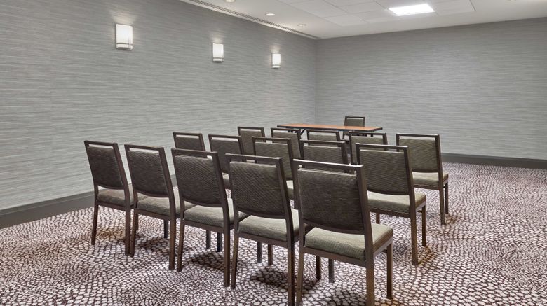 <b>The Westin Edmonton Meeting</b>. Images powered by <a href="https://www.leonardoworldwide.com/" title="Leonardo Worldwide" target="_blank">Leonardo</a>.