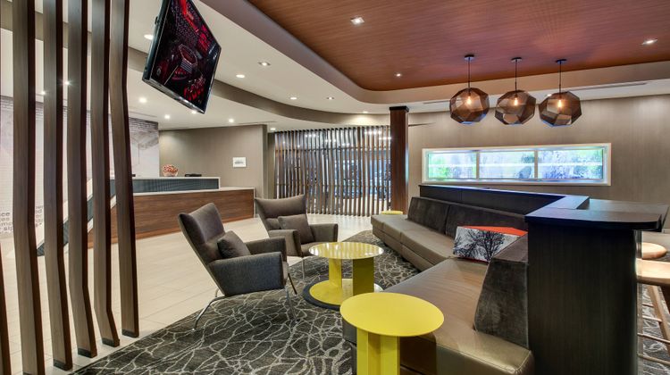 SpringHill Suites Gulfport I-10 Lobby