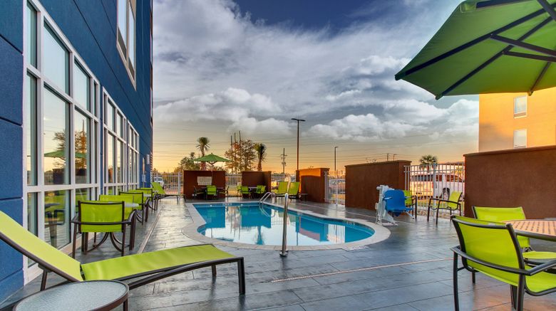 <b>SpringHill Suites Gulfport I-10 Pool</b>. Images powered by <a href="https://www.leonardoworldwide.com/" title="Leonardo Worldwide" target="_blank">Leonardo</a>.