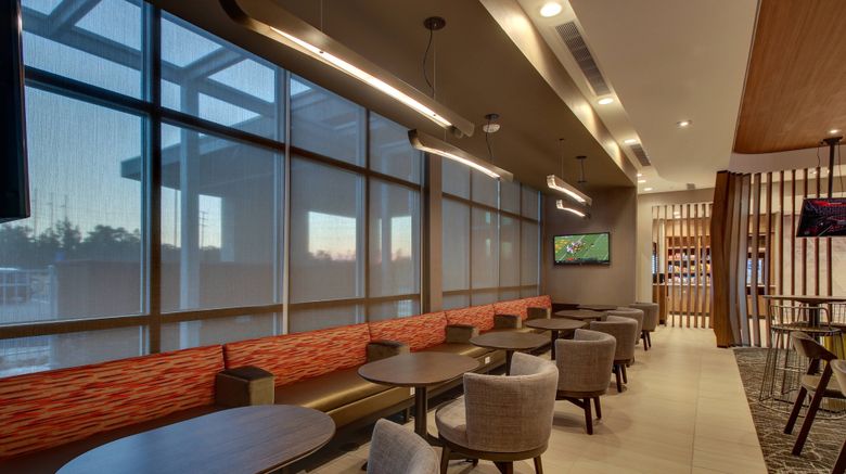 <b>SpringHill Suites Gulfport I-10 Restaurant</b>. Images powered by <a href="https://www.leonardoworldwide.com/" title="Leonardo Worldwide" target="_blank">Leonardo</a>.