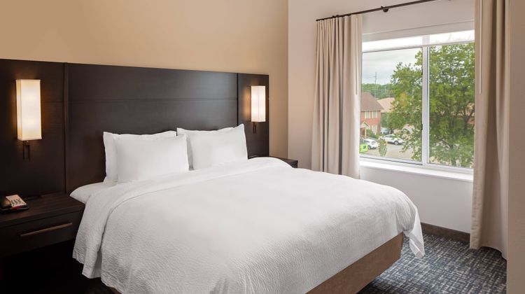 Residence Inn Detroit Farmington Hills Room