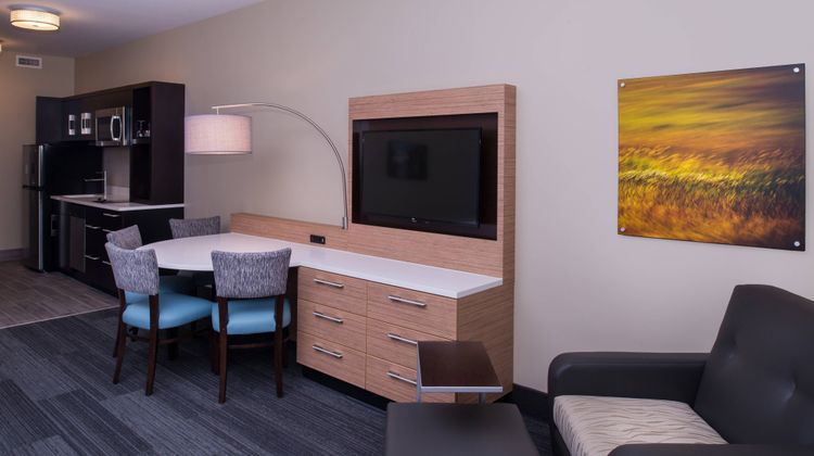 TownePlace Suites Saskatoon Room