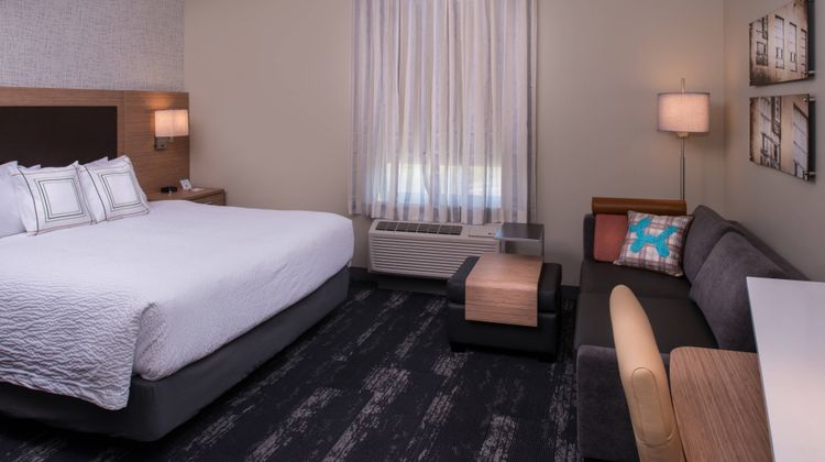 TownePlace Suites Saskatoon Room