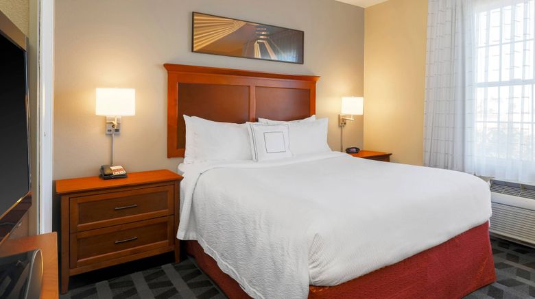 <b>TownePlace Suites Yuma Room</b>. Images powered by <a href="https://www.leonardoworldwide.com/" title="Leonardo Worldwide" target="_blank">Leonardo</a>.