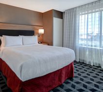 TownePlace Suites Airport South Room