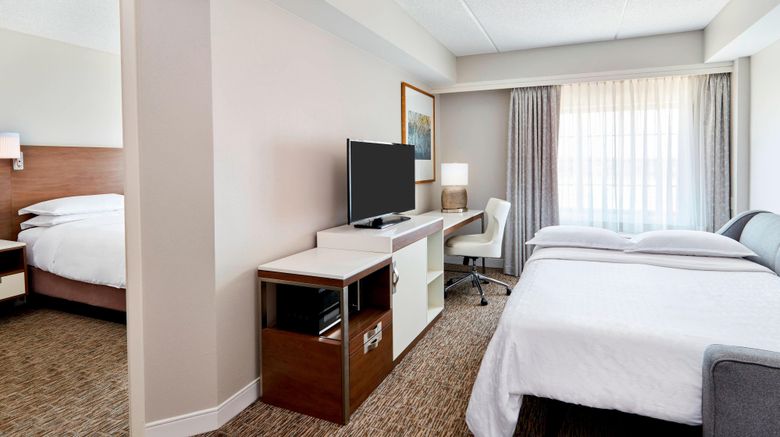 <b>Sheraton Jacksonville Hotel Suite</b>. Images powered by <a href="https://www.leonardoworldwide.com/" title="Leonardo Worldwide" target="_blank">Leonardo</a>.