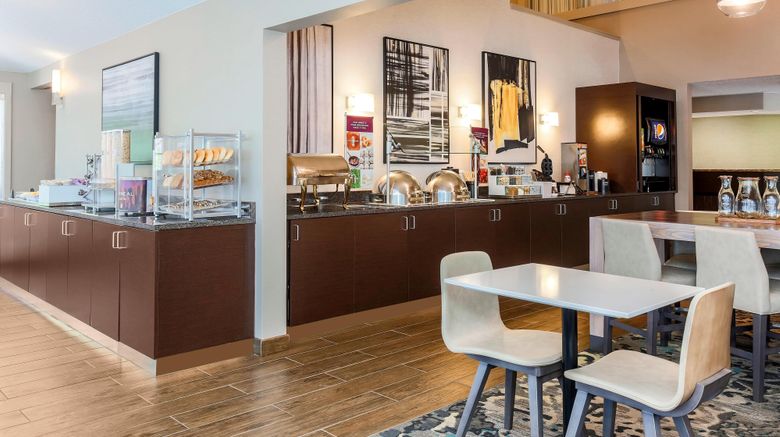 <b>Residence Inn Chicago Deerfield Restaurant</b>. Images powered by <a href="https://www.leonardoworldwide.com/" title="Leonardo Worldwide" target="_blank">Leonardo</a>.