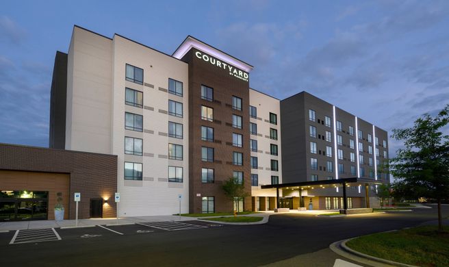 Courtyard Charlotte Waverly Exterior