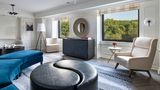 <b>JW Marriott Essex House New York Suite</b>. Images powered by <a href="https://www.leonardoworldwide.com/" title="Leonardo Worldwide" target="_blank">Leonardo</a>.