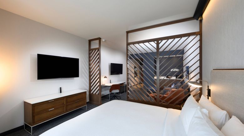 <b>Courtyard Charlotte Waverly Room</b>. Images powered by <a href="https://www.leonardoworldwide.com/" title="Leonardo Worldwide" target="_blank">Leonardo</a>.