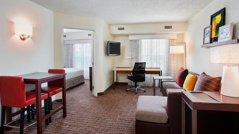 <b>Residence Inn by Marriott Pontiac Room</b>. Images powered by <a href="https://www.leonardoworldwide.com/" title="Leonardo Worldwide" target="_blank">Leonardo</a>.