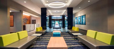 Sheraton Suites Philadelphia Airport Lobby