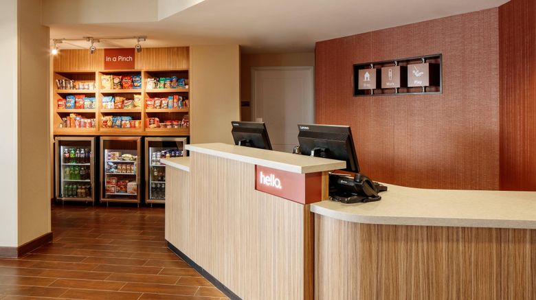 <b>TownePlace Suites Kansas City Airport Lobby</b>. Images powered by <a href="https://www.leonardoworldwide.com/" title="Leonardo Worldwide" target="_blank">Leonardo</a>.