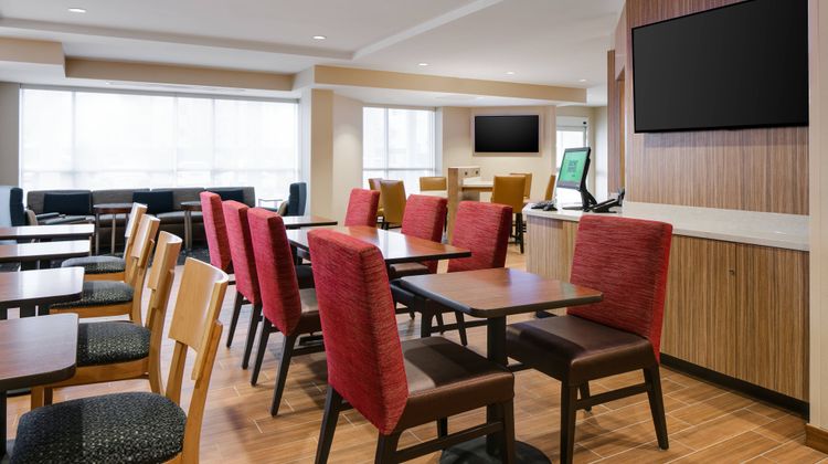 TownePlace Suites Kansas City Airport Restaurant
