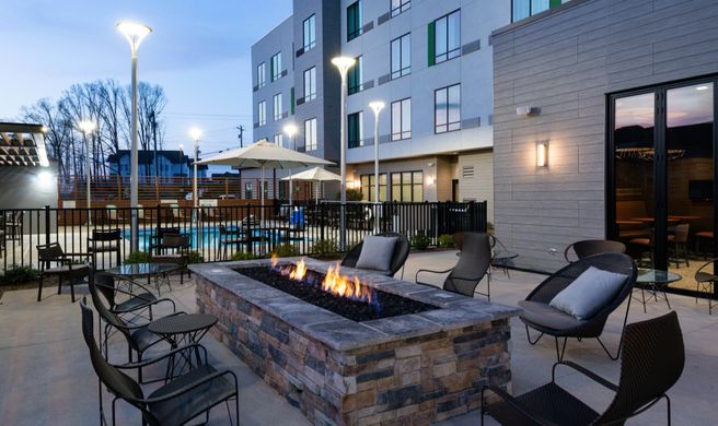 Courtyard Charlotte Steele Creek Exterior